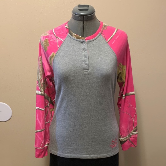 Adult Small Realtree Long-Sleeved Tee - Picture 2 of 7